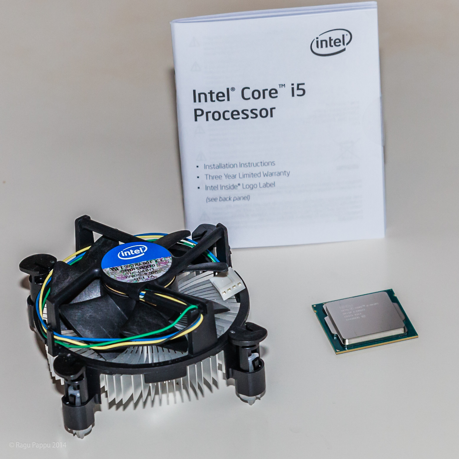 Parts inside Intel Core i5 CPU box